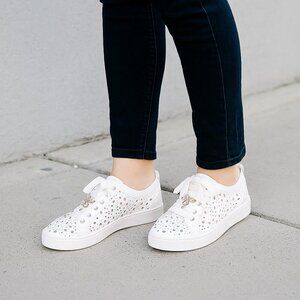 New Dolce Vita Off-White Laser Cut Leather Casual Sneakers Embellish Size 9